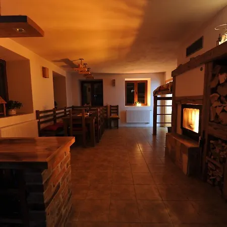 Apartament Dvur