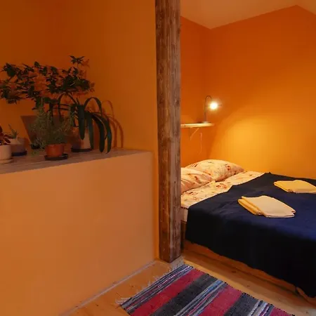 Apartament Dvur
